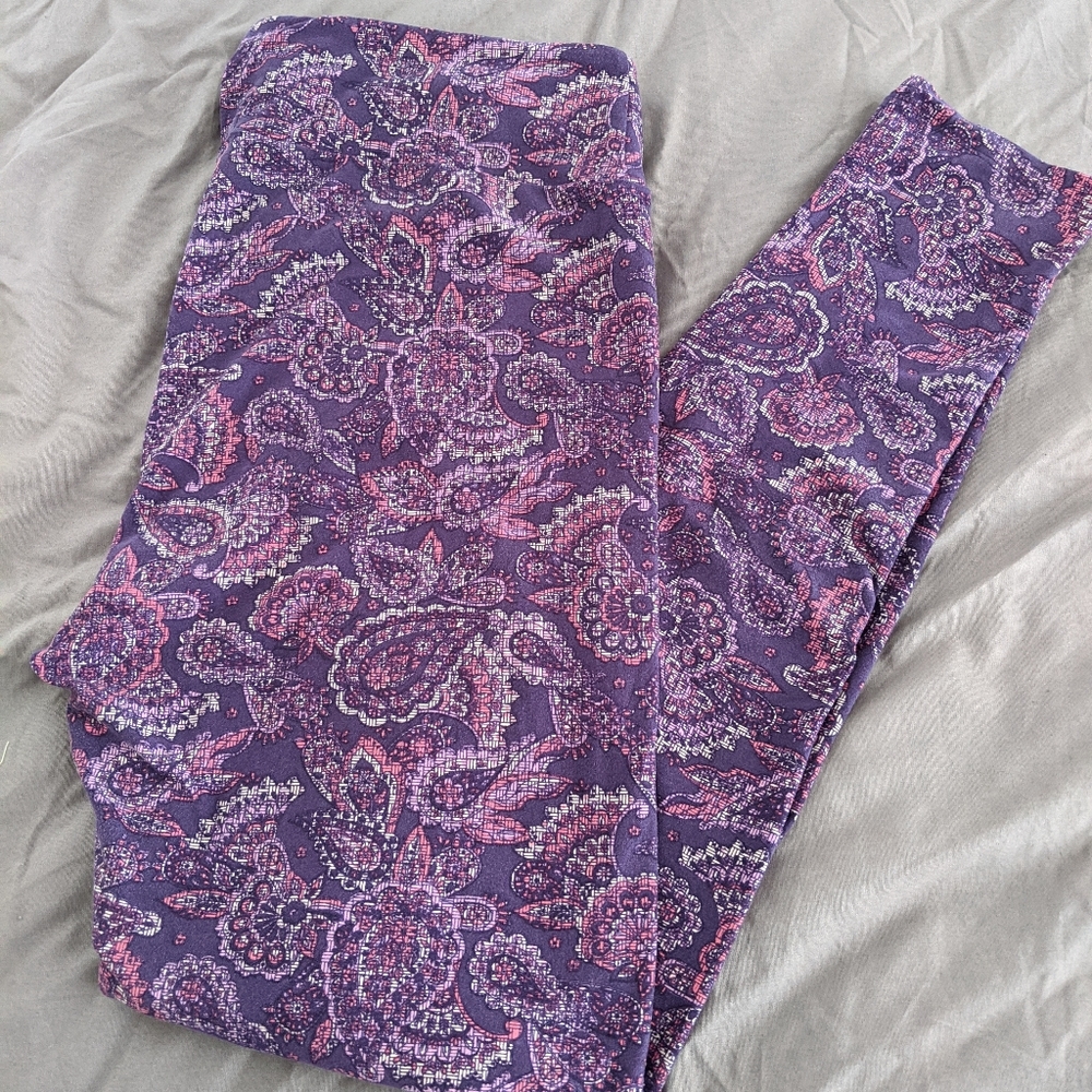 LuLaRoe Leggings Tall and Curvy